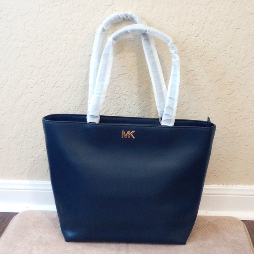 Michael Kors Medium Tote